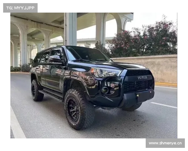 丰田超霸 40 周年纪念版,造型时尚,配专属标志,搭载 4.0L+V6引擎 丰田超霸 40 周年纪念版,造型时尚,配专属标志,搭载 4.0L+V6引擎